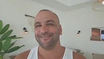 "הכל היה עניין של שניות": הגולש שחילץ 5 ילדים שטבעו בים