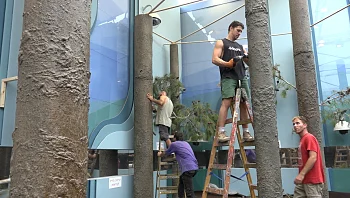 צפו: כך נראתה בניית התפאורה בבית האח למשימת הטיול הגדול