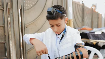 במקום דו"ח - הפקח כתב ברכה לבר המצווה על הרכב