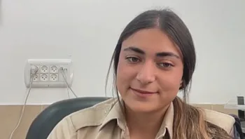 "אמרו לי להישאר שם": האמא שחזרה הביתה בהפתעה אחרי 5 חודשים