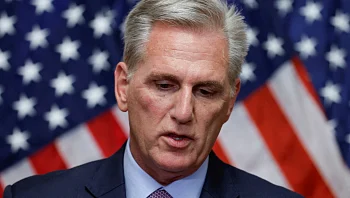 כאוס בקונגרס: מקארתי לא יתמודד שוב על התפקיד, מונה יו"ר זמני