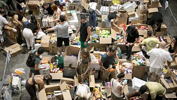 רשת 13 פותחת את מוקד ''חזקים יחד''