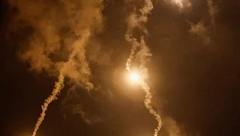 שיגורים למרכז ולצפון; שתי תקיפות בלבנון תוך שעתיים