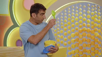 פרפר נחמד, עונה 1, פרק 3 - מי בא לים