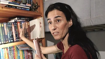 "צריכה לסגור מעגל": האם שבעלה ובנה נחטפו חוזרת לניר עוז