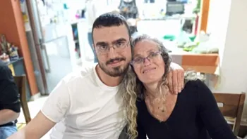 "היא נחטפה פצועה וללא הכרה": אסיף מחכה לחזרתה של אימו מהשבי