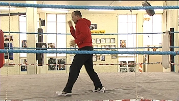 החברים של נאור, עונה 3, פרק 17: להתאגרף עם פפארצי