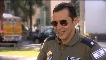 החברים של נאור, עונה 3, פרק 8: וילו והלופטפיסטים