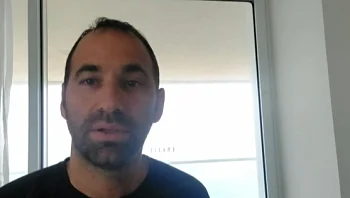 "לקטוף מה שאפשר": גלעד דואג למטה האבוקדו למרות המצב המורכב