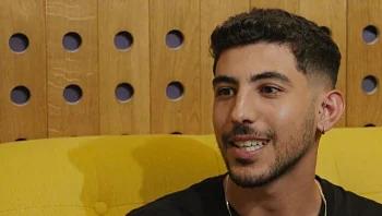 "היה לי קשה בכלל לחשוב על לנגן במסיבה כשאנשים מתים"