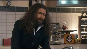 החברים של נאור, עונה 2, פרק 10: החולצה