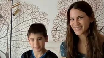 "שיר לילדים שנמצאים רחוק": סער הציל את אחיו וכעת מככב בקליפ