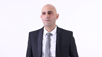 מנקה חרדות כעסים וטראומות בדקות: יחזקאל שחר הוא "הלוחש לתת-מודע"