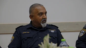 השוטר שהציל את בנו: "לא פשוט לרוץ עם אקדח מול מקלעים ו-RPG"