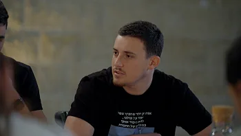 "המחבלים ניסו להיכנס אליי הביתה, השכן ירה עליהם והם ברחו"