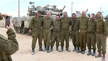 המילואימניקים הראשונים יוצאים מעזה: "מקווה שהילד זוכר אותי"