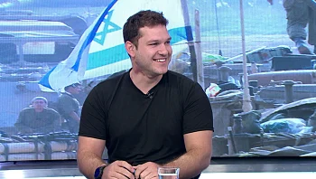 "חבר שלי רץ אליי ואמר לי שיש לי מפל דם מהצוואר"