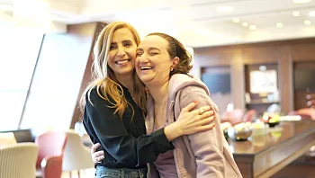 "אני הולכת ושומעת אותה בוכה": החברות הטובות מהשבי מתאחדות