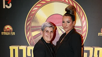 חרוט לעד: כוכבות "פקין אקספרס" קעקעו את השמות אחת של השניה