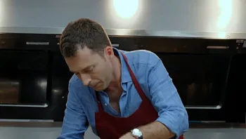 "חבל שלא מסתכלים איך אני חותך, היו לוקחים אותי לעבוד במסעדה"