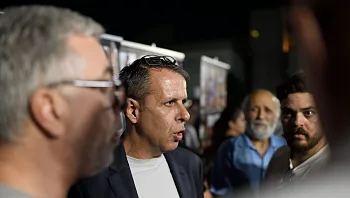 אחרי הביקורת: מנהל מטה משפחות החטופים רונן צור פורש מתפקידו