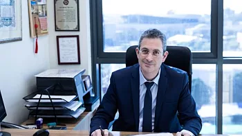 שופט בדימוס ועו"ד אלי אנושי עומד לרשותכם במידה ועשיתם תאונה