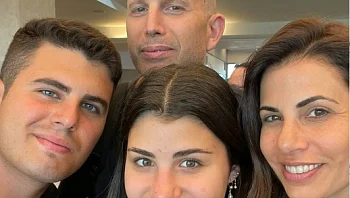 About Us: יריד האופנה בהשתתפות 20 אמהות של לוחמים בעזה