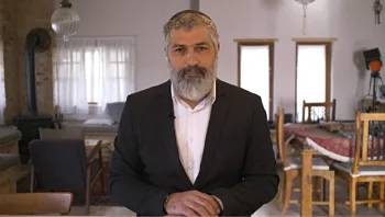 "הסרט הזה הוא זיכרון למפלצת הרשע שגדלה מתחת לאף שלנו"