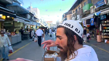 "חוצה ז'אנרים ומגזרים": כך הפך "מחשבות טובות" ללהיט המלחמה