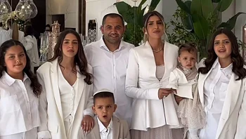 אחוזת ענק: עינב בובליל חוגגת את הבית החדש בהכנסת ספר תורה