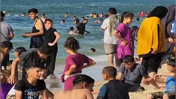 חוף הים עמוס, השווקים בפעילות מלאה: האם בעזה חזרו לשגרה?