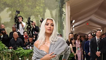 מט גאלה 2024: למה ריהאנה הבריזה וכמה אנשים עזרו לקים עם השמלה?