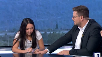 רק בת 12: עשתה קורס לק ג'ל, פתחה עסק ומרוויחה מזה כסף