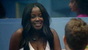 "גיור זה לא משהו קטן": קורלי על הקושי שלה להשתלב בחברה