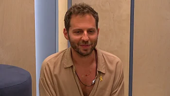 אמת או חובה: באיזו דיירת מעוניין בן?