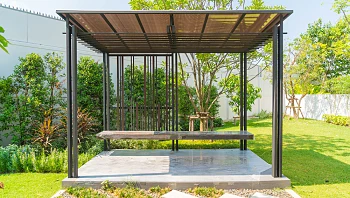 פרגולות אלומיניום לבית ולעסק: פתרון ההצללה האולטימטיבי