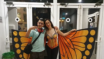 תזכרו את השם עובד סוויסה כי הוא הולך לכבוש את עולם התאטרון