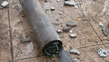 שב לביתו בעוטף אחרי שפונה - וספג פגיעה ישירה: "הנזק גדול"