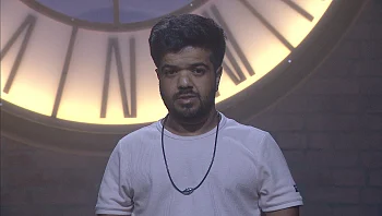 חוזרים בזמן לאירוע הכניסה- במי חיים יבחר?