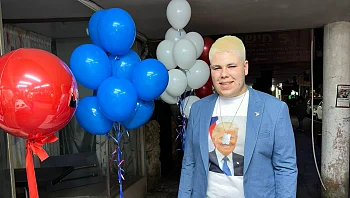 לצד מייקאובר מפתיע: אורן להב ערך מסיבה לכבוד ניצחון טראמפ