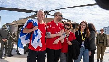 "התחבקנו ובכינו יחדיו אבל לא היו מילים, כי המבט הספיק"