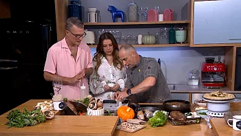 ניחוחות של שבת עם אבי פטל – כנאפה בשר ורוטב פטריות