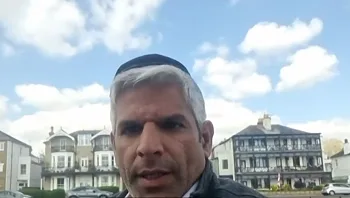 "מרגיש שהופקרתי": העיתונאי החרדי שספג איומים - ונמלט מהארץ
