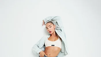 מאיה קיי חובקת בן זוג חדש - וטל מורד מכיר אותו אישית