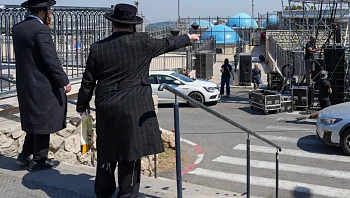 חסימות, כוחות גדולים ואלפי סדרנים: מאות אלפים בדרך למירון