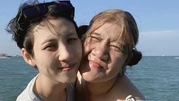 "הנערה השעירה בעולם" שינתה את המראה שלה והשיקה זוגיות חדשה