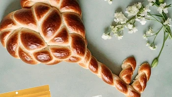 כך תכינו חלת מפתח מושלמת – מתכון חגיגי עם משמעות וברכה