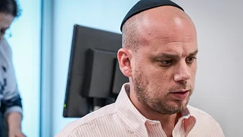 פרשת המסמכים: לא יוגש ערעור על ההקלה בתנאים לפלדשטיין
