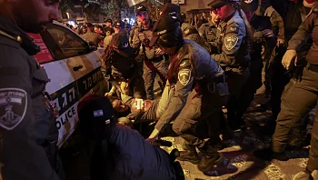 עימותים בת"א: עשרות נעצרו לאחר שהתבצרו במצודת זאב