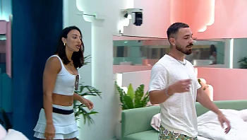 "כל הבית צוחק על הקווים האדומים שלך": מה קרה בין יובל לשני?